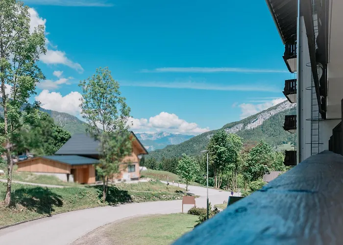 Cozy Bergzeit 230 - Mountain View, Stylish, Familyfriendly Bad Goisern