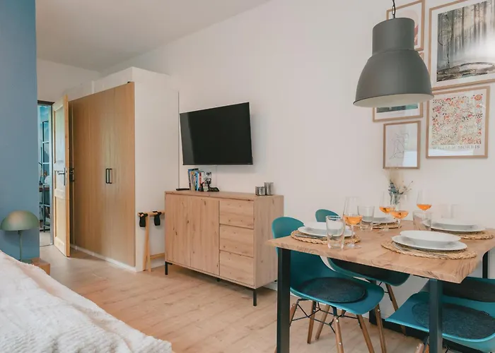 Cozy Bergzeit 230 - Mountain View, Stylish, Familyfriendly * Бад Гоисерн